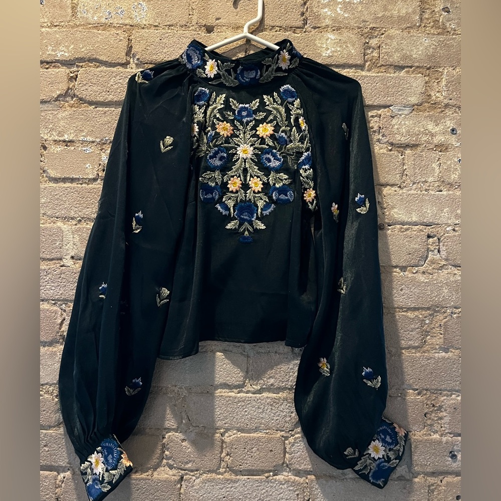 Free people. Dark green with embroidery long sleeve shirt.